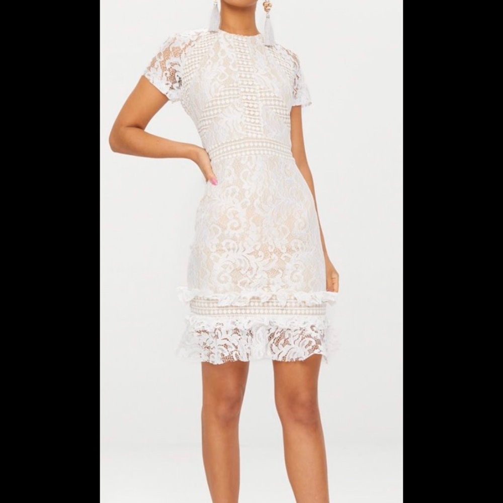 Pretty Little Thing Lace Bodycon dress